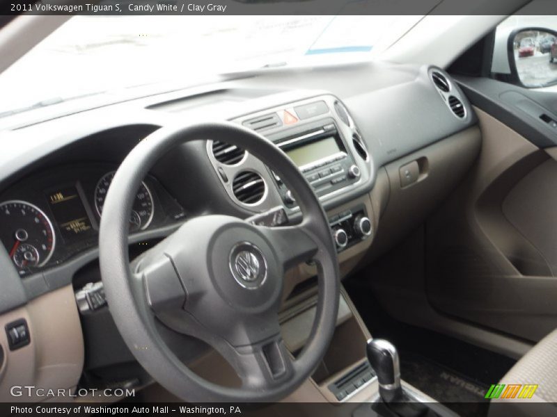 Candy White / Clay Gray 2011 Volkswagen Tiguan S