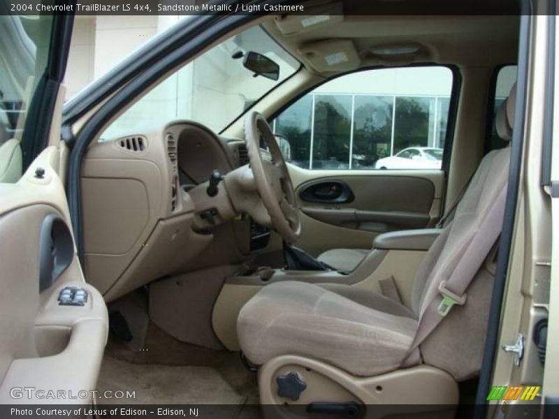 Sandstone Metallic / Light Cashmere 2004 Chevrolet TrailBlazer LS 4x4