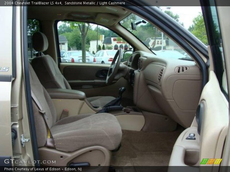 Sandstone Metallic / Light Cashmere 2004 Chevrolet TrailBlazer LS 4x4