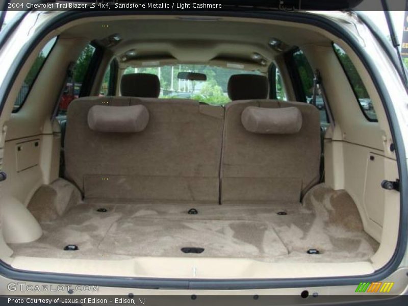 Sandstone Metallic / Light Cashmere 2004 Chevrolet TrailBlazer LS 4x4