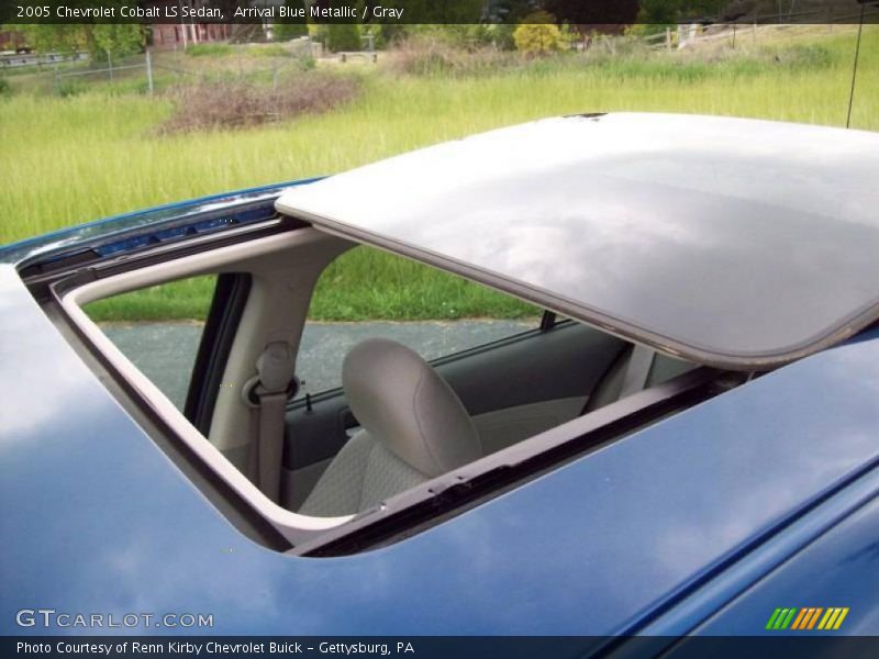 Arrival Blue Metallic / Gray 2005 Chevrolet Cobalt LS Sedan