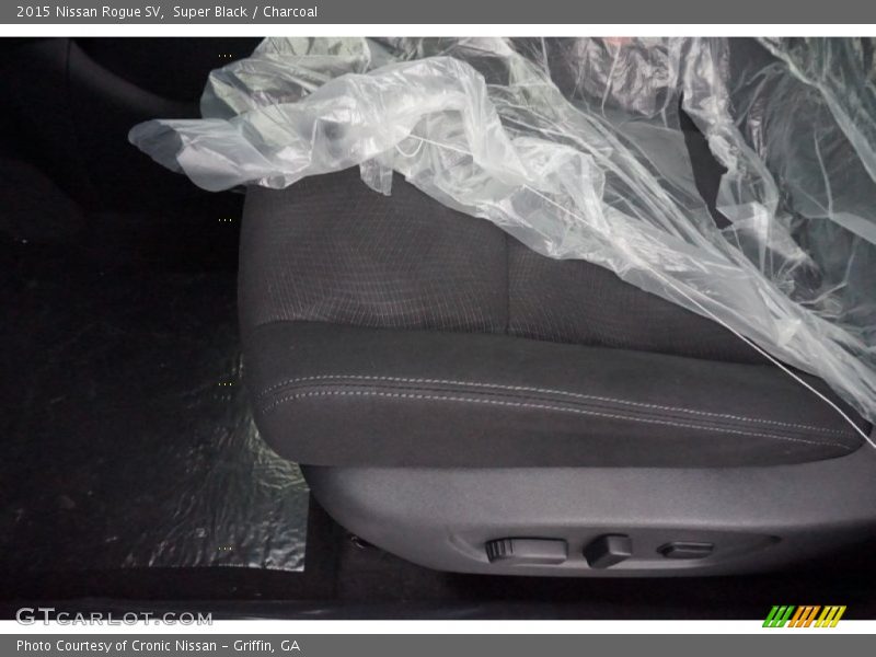 Super Black / Charcoal 2015 Nissan Rogue SV