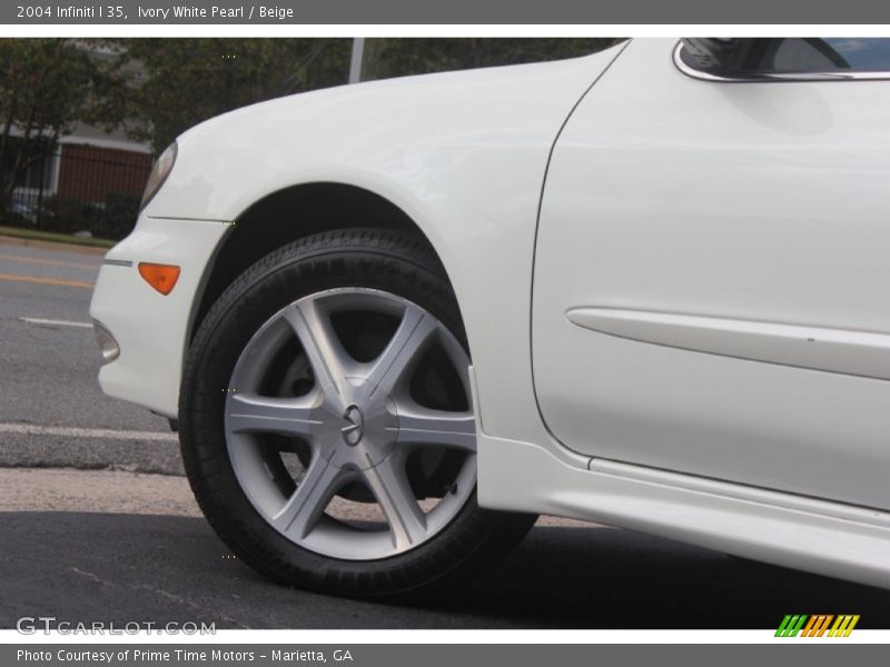 Ivory White Pearl / Beige 2004 Infiniti I 35
