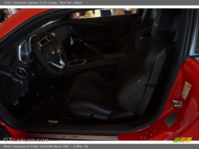 Red Hot / Black 2015 Chevrolet Camaro Z/28 Coupe