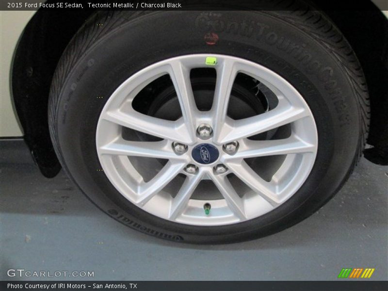 2015 Focus SE Sedan Wheel
