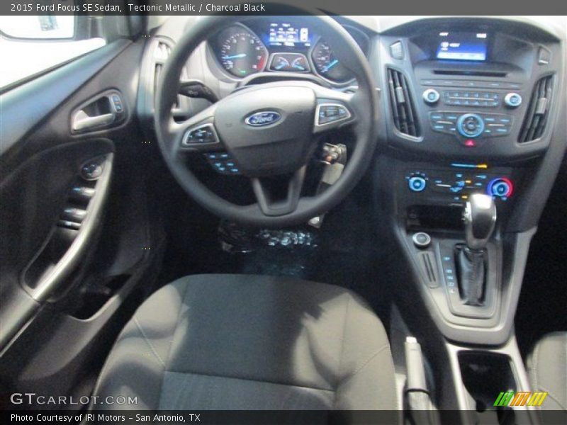 Tectonic Metallic / Charcoal Black 2015 Ford Focus SE Sedan