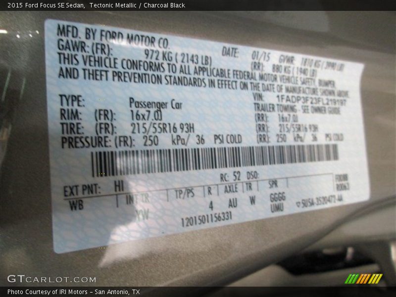 2015 Focus SE Sedan Tectonic Metallic Color Code HI