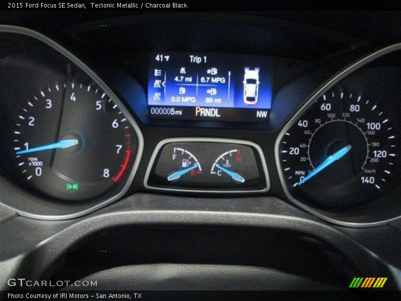  2015 Focus SE Sedan SE Sedan Gauges