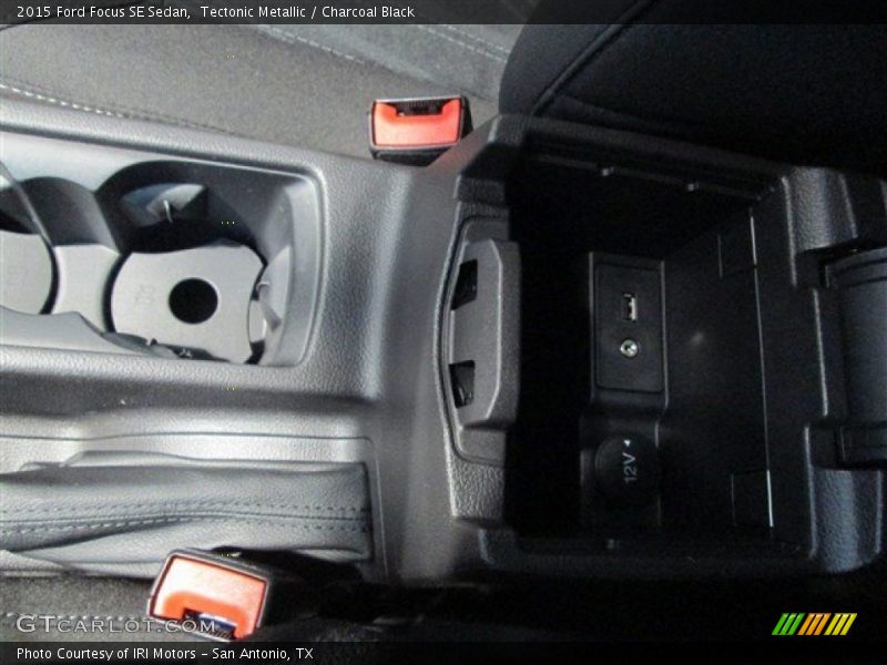 Tectonic Metallic / Charcoal Black 2015 Ford Focus SE Sedan