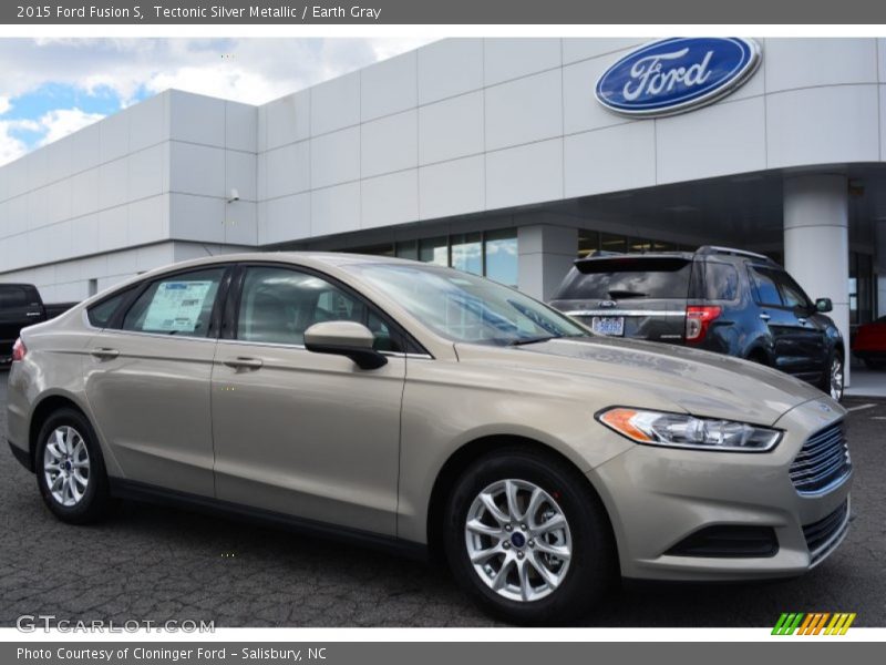 Tectonic Silver Metallic / Earth Gray 2015 Ford Fusion S