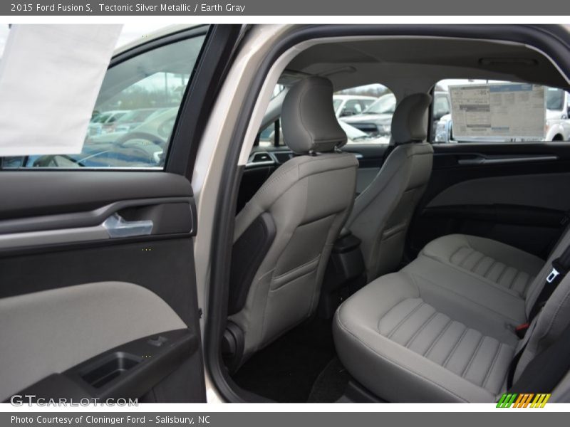 Tectonic Silver Metallic / Earth Gray 2015 Ford Fusion S
