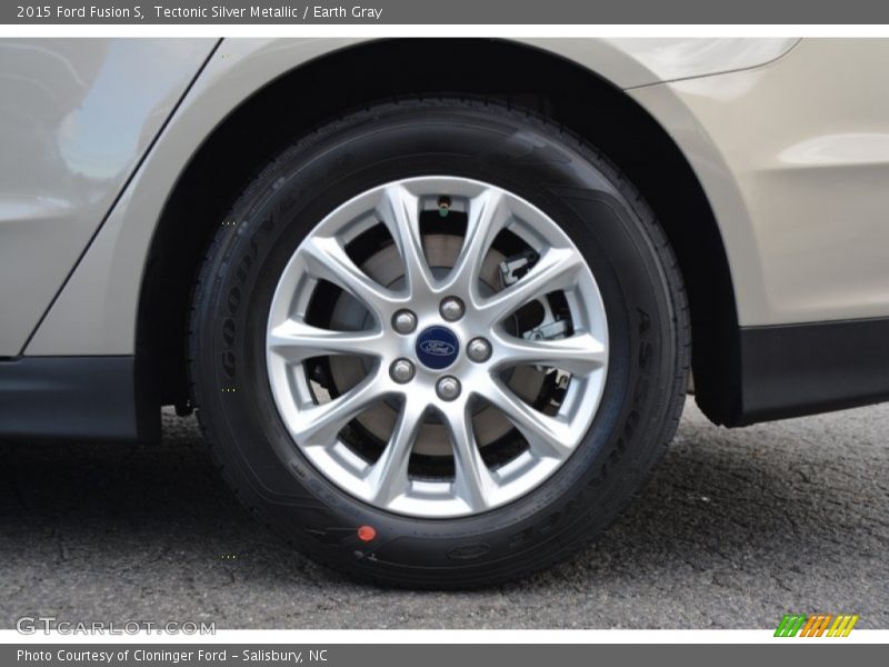 Tectonic Silver Metallic / Earth Gray 2015 Ford Fusion S