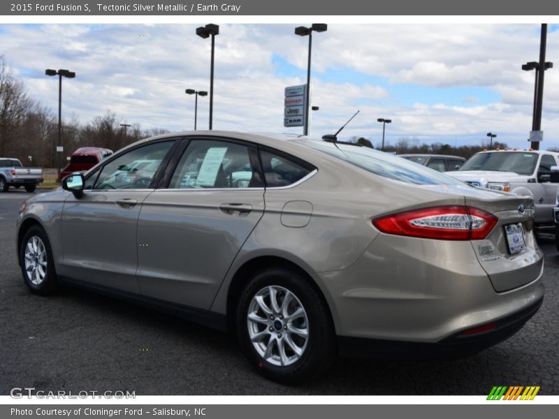 Tectonic Silver Metallic / Earth Gray 2015 Ford Fusion S