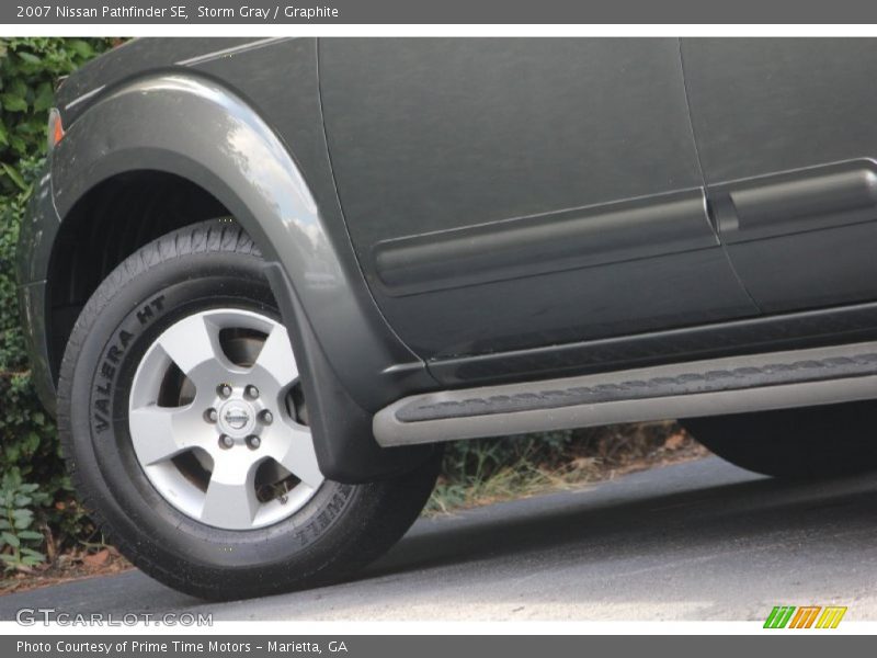 Storm Gray / Graphite 2007 Nissan Pathfinder SE