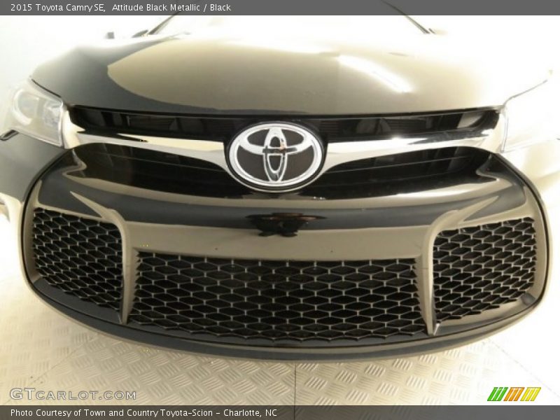 Attitude Black Metallic / Black 2015 Toyota Camry SE