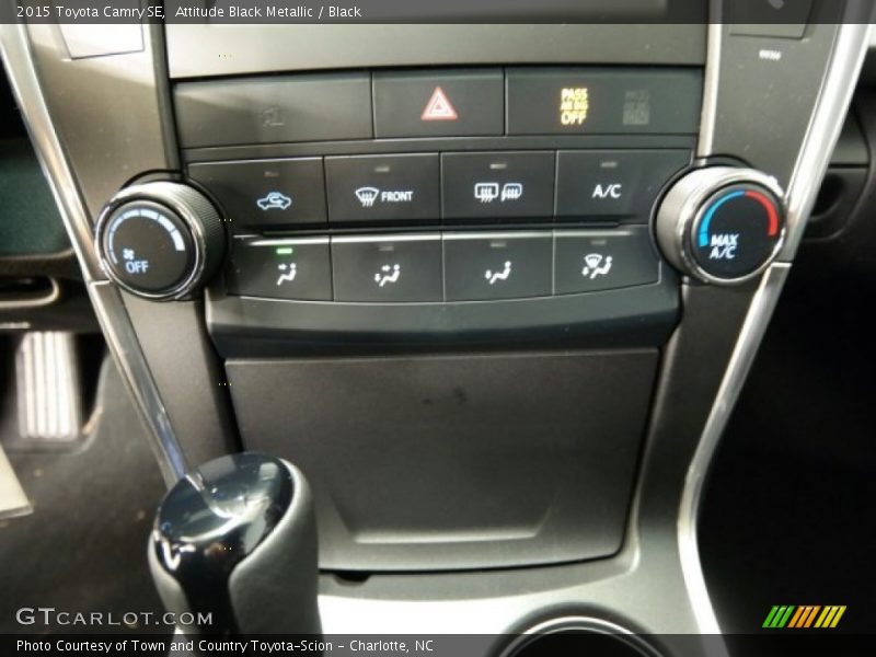 Attitude Black Metallic / Black 2015 Toyota Camry SE