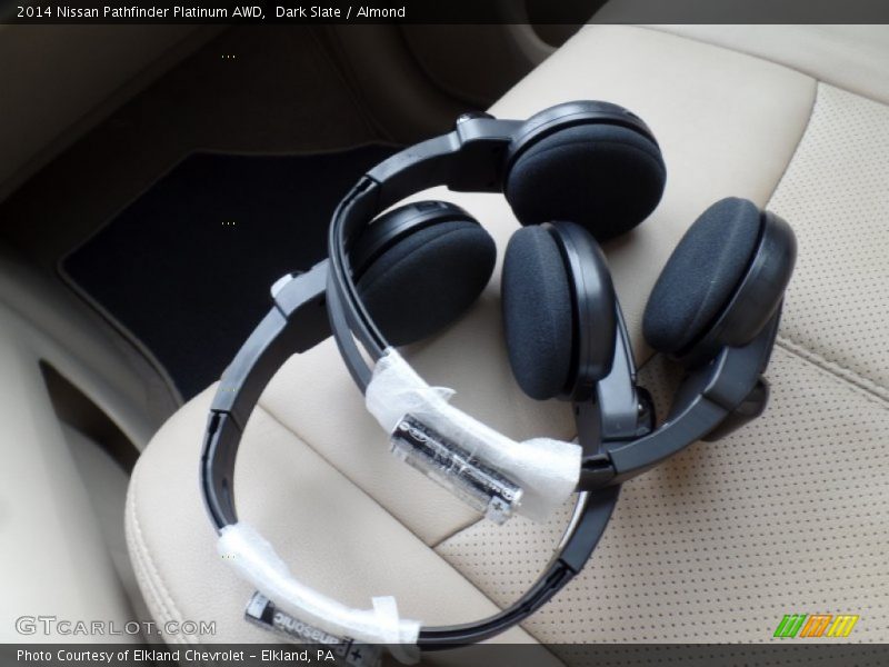 Dark Slate / Almond 2014 Nissan Pathfinder Platinum AWD