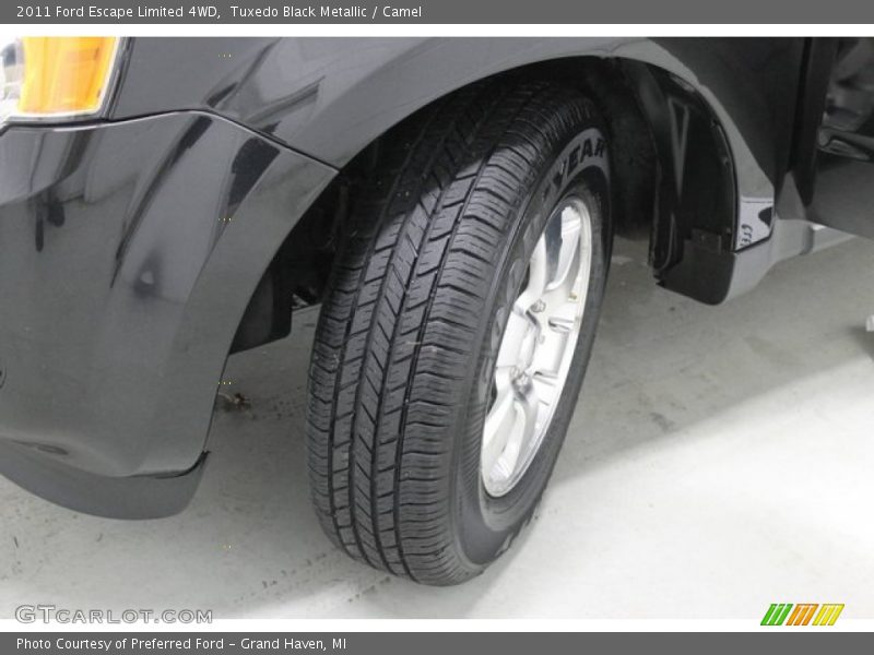 Tuxedo Black Metallic / Camel 2011 Ford Escape Limited 4WD