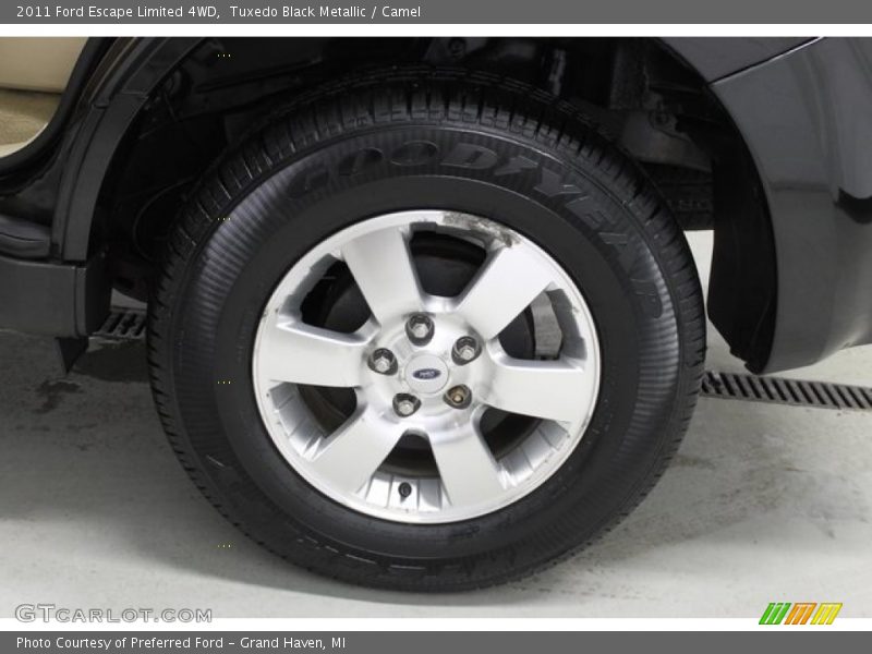 Tuxedo Black Metallic / Camel 2011 Ford Escape Limited 4WD