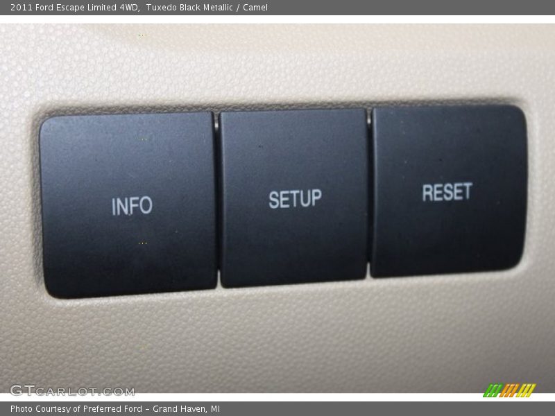 Tuxedo Black Metallic / Camel 2011 Ford Escape Limited 4WD