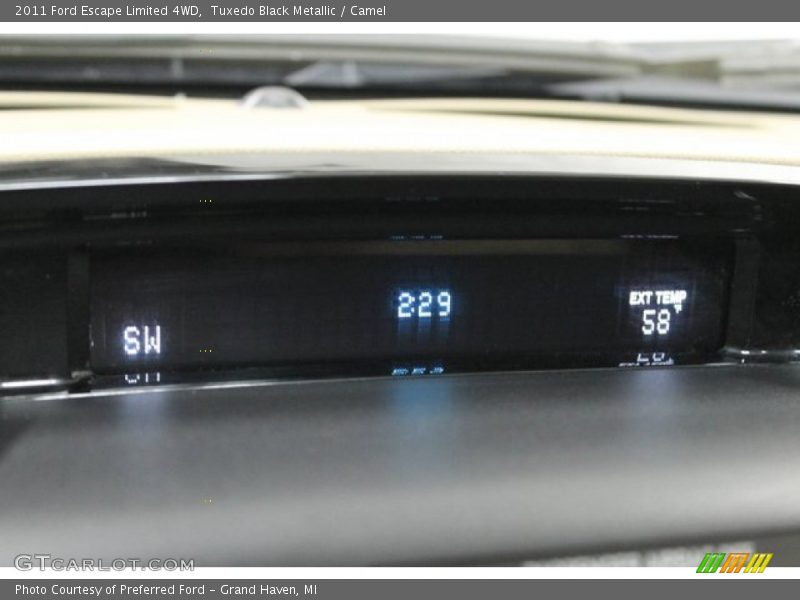 Tuxedo Black Metallic / Camel 2011 Ford Escape Limited 4WD