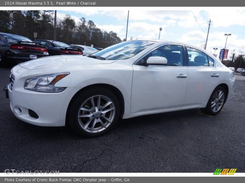 Pearl White / Charcoal 2014 Nissan Maxima 3.5 S