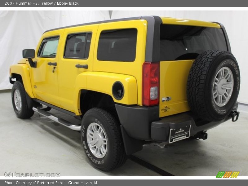 Yellow / Ebony Black 2007 Hummer H3