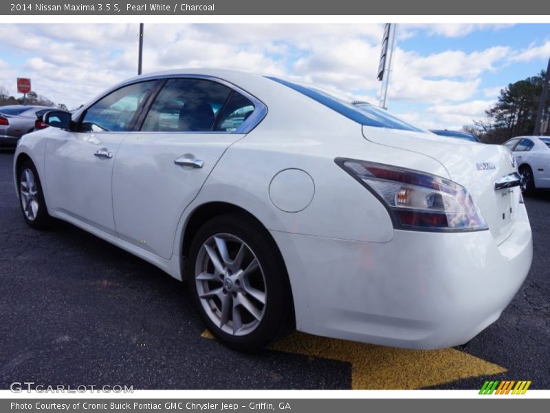 Pearl White / Charcoal 2014 Nissan Maxima 3.5 S