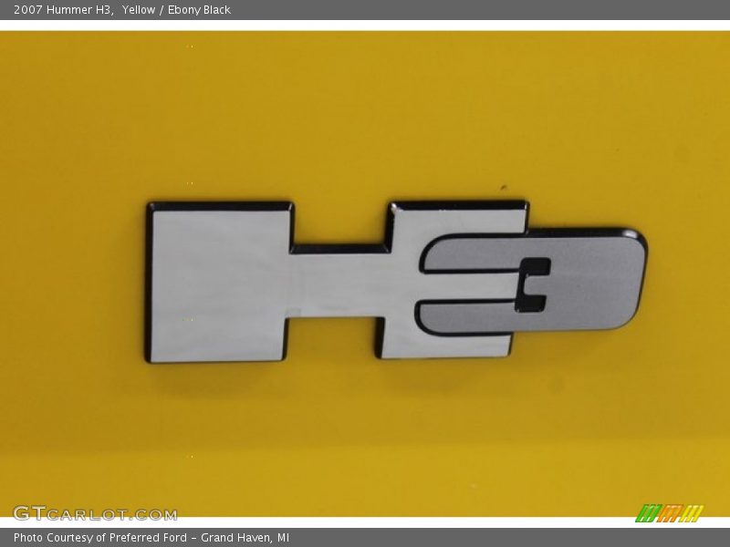 Yellow / Ebony Black 2007 Hummer H3