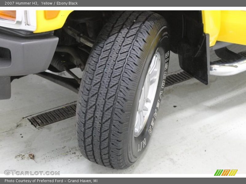 Yellow / Ebony Black 2007 Hummer H3