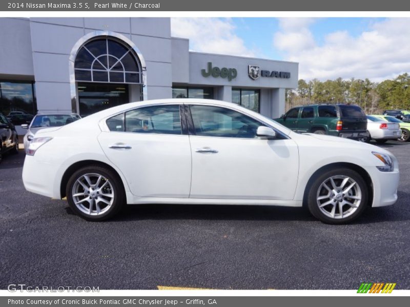 Pearl White / Charcoal 2014 Nissan Maxima 3.5 S