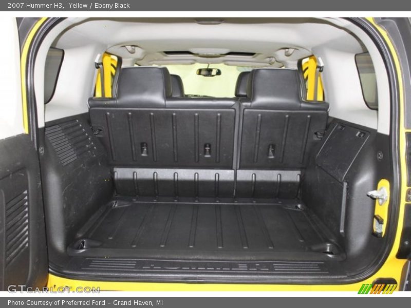 Yellow / Ebony Black 2007 Hummer H3