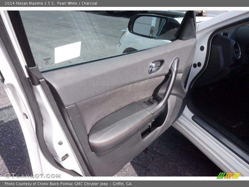 Pearl White / Charcoal 2014 Nissan Maxima 3.5 S