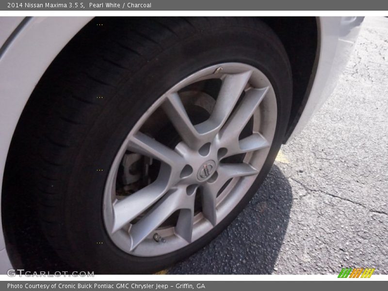 Pearl White / Charcoal 2014 Nissan Maxima 3.5 S