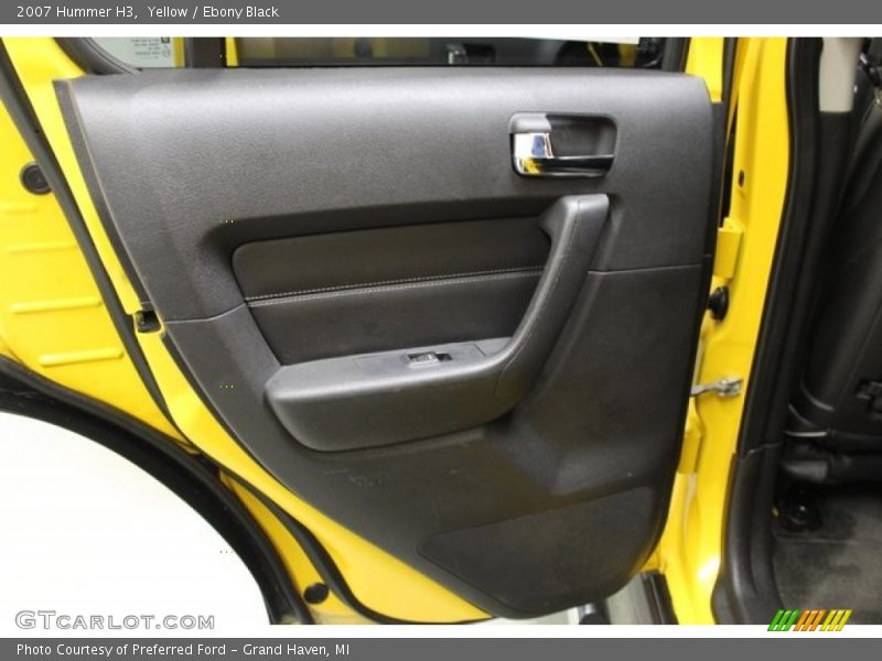 Yellow / Ebony Black 2007 Hummer H3
