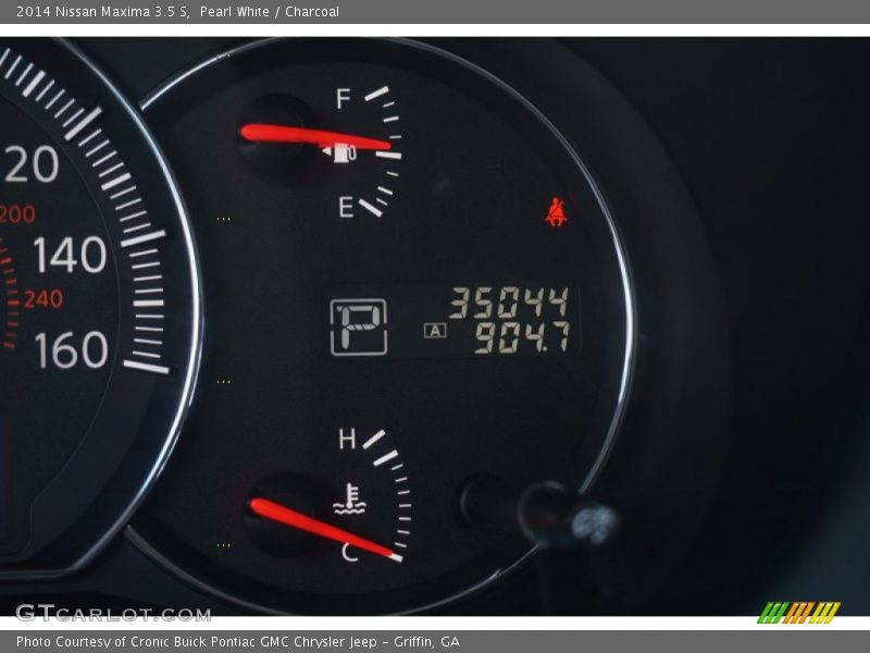 Pearl White / Charcoal 2014 Nissan Maxima 3.5 S