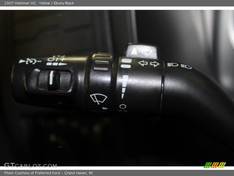Yellow / Ebony Black 2007 Hummer H3