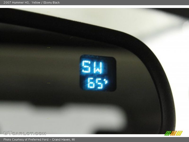Yellow / Ebony Black 2007 Hummer H3