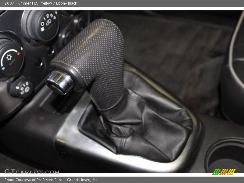 Yellow / Ebony Black 2007 Hummer H3