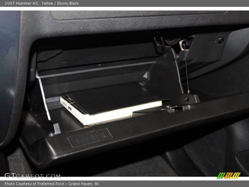 Yellow / Ebony Black 2007 Hummer H3