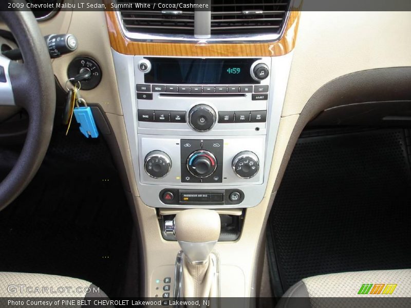 Summit White / Cocoa/Cashmere 2009 Chevrolet Malibu LT Sedan