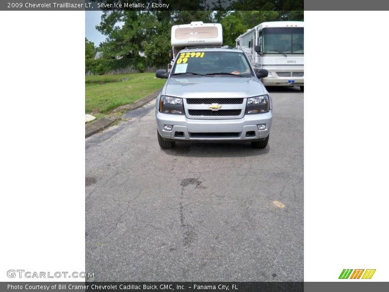Silver Ice Metallic / Ebony 2009 Chevrolet TrailBlazer LT