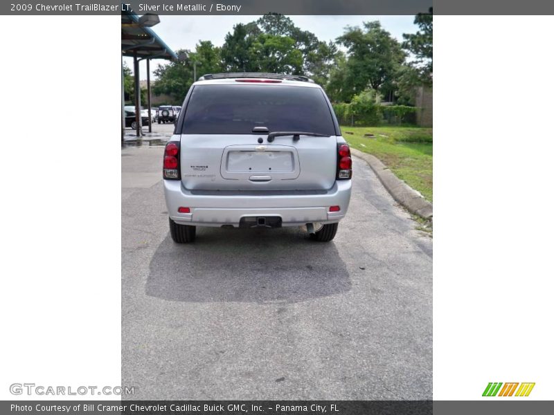 Silver Ice Metallic / Ebony 2009 Chevrolet TrailBlazer LT