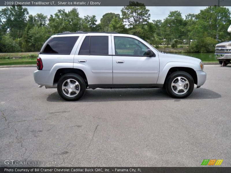 Silver Ice Metallic / Ebony 2009 Chevrolet TrailBlazer LT