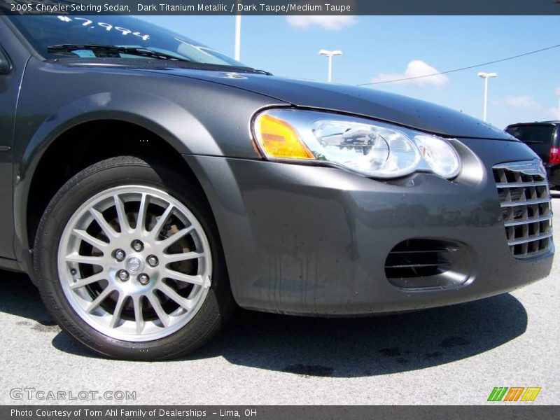 Dark Titanium Metallic / Dark Taupe/Medium Taupe 2005 Chrysler Sebring Sedan