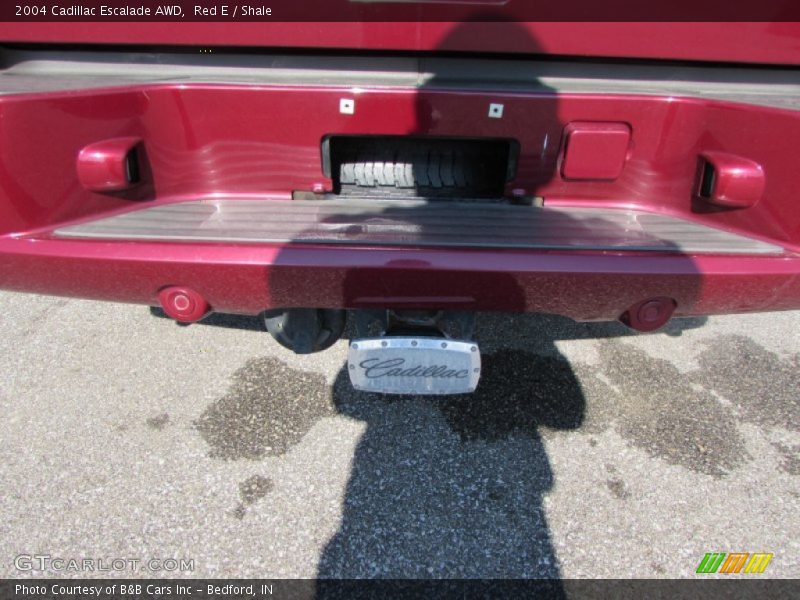 Red E / Shale 2004 Cadillac Escalade AWD
