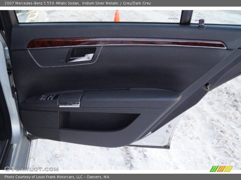 Iridium Silver Metallic / Grey/Dark Grey 2007 Mercedes-Benz S 550 4Matic Sedan
