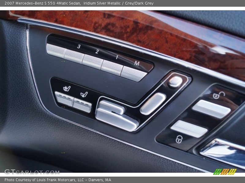 Iridium Silver Metallic / Grey/Dark Grey 2007 Mercedes-Benz S 550 4Matic Sedan