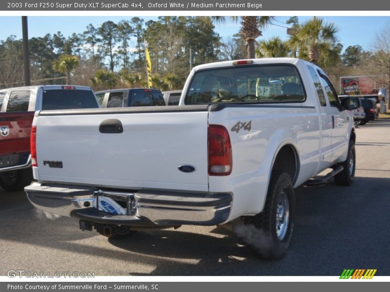 Oxford White / Medium Parchment Beige 2003 Ford F250 Super Duty XLT SuperCab 4x4