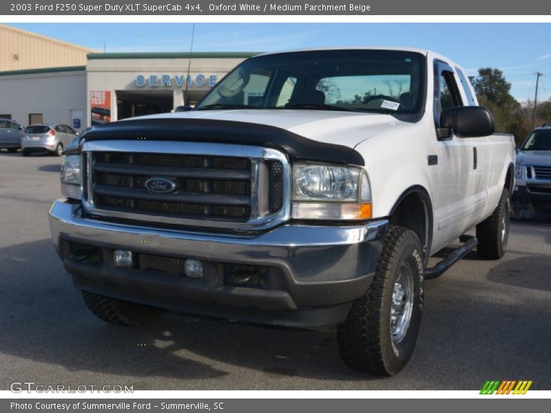 Oxford White / Medium Parchment Beige 2003 Ford F250 Super Duty XLT SuperCab 4x4